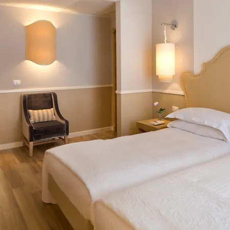 Starhotels Terminus 4* Nápoles