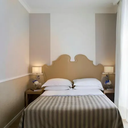 Hotel Starhotels Terminus 4*