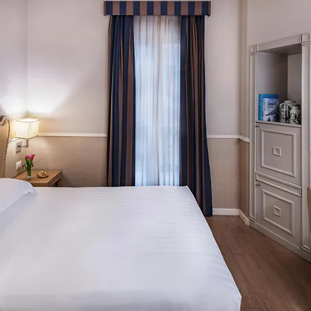 Hotel Starhotels Terminus Nápoles
