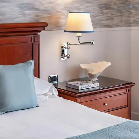 Starhotels Terminus Hotel Neapel