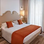 Starhotels Terminus 4* نابولي
