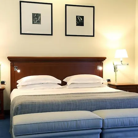 Starhotels Terminus 4* Nápoly