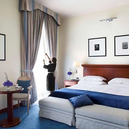 Starhotels Terminus 4* Nápoly
