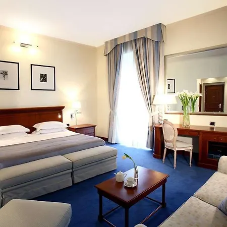 Starhotels Terminus Szálloda Nápoly