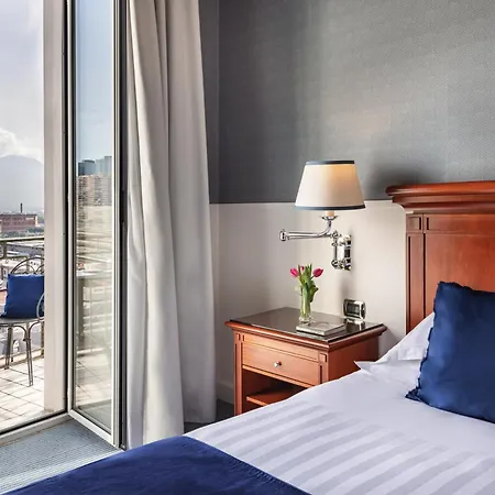 Starhotels Terminus Szálloda Nápoly
