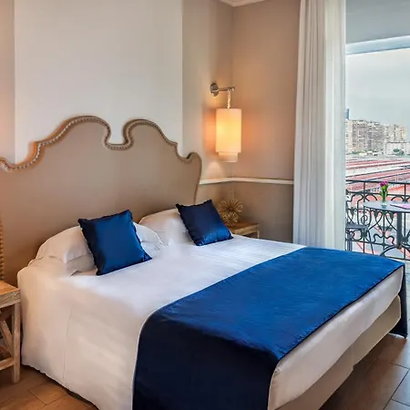 Starhotels Terminus 4* Nápoly
