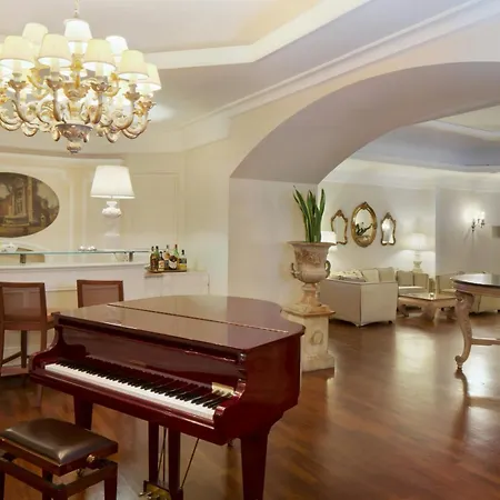 Starhotels Terminus 4* Неаполь