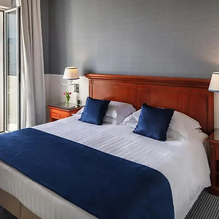 Starhotels Terminus נאפולי