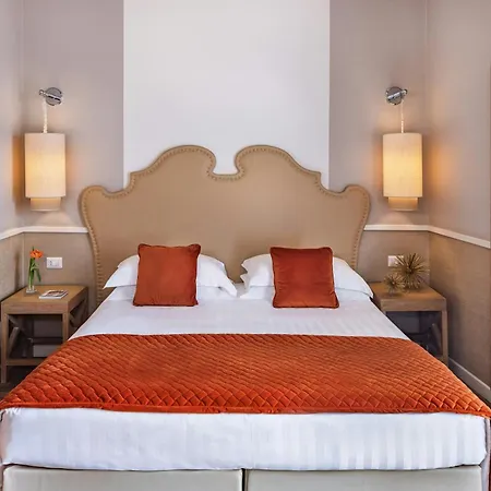 מלון Starhotels Terminus נאפולי