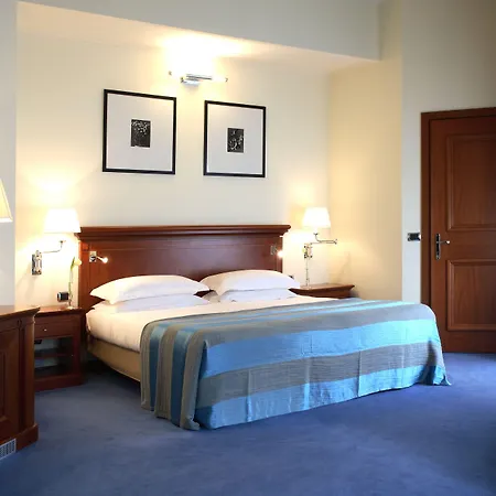 Starhotels Terminus Hotell 4*