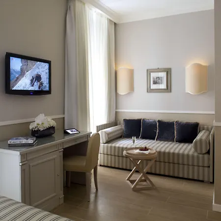 Starhotels Terminus Hotel Naples