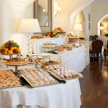 Starhotels Terminus Hotel Naples