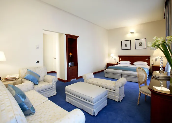 Starhotels Terminus Неаполь