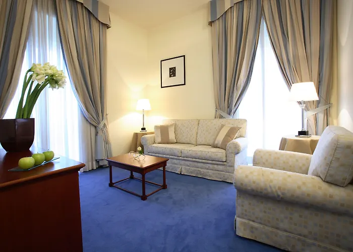 Starhotels Terminus 4* Неаполь