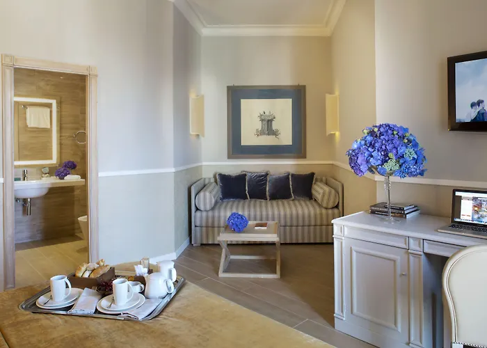 Отель Starhotels Terminus Неаполь