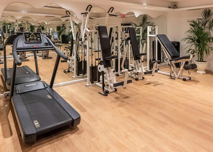 Starhotels Terminus Неаполь