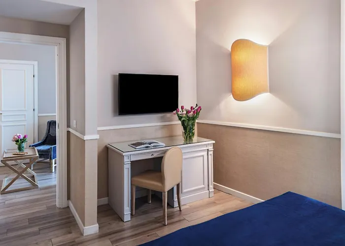 Starhotels Terminus 4* Неаполь