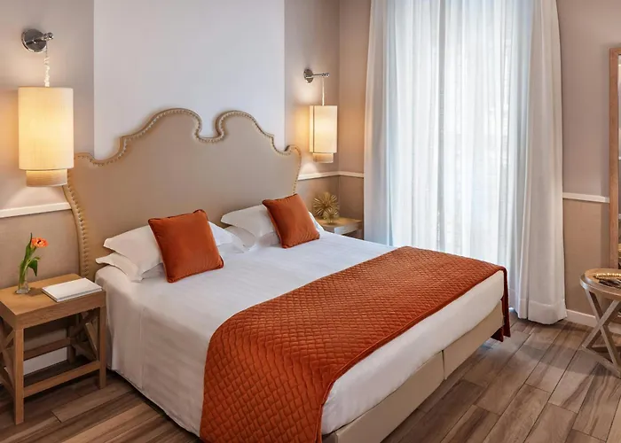 Starhotels Terminus 4* Неаполь