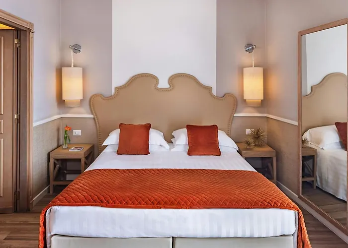 Отель Starhotels Terminus Неаполь