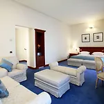 Starhotels Terminus נאפולי